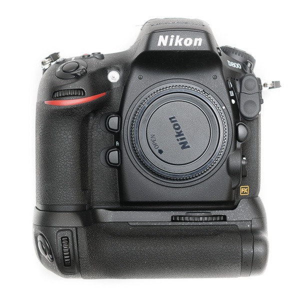 aaputure-BP-D12-Grip-Nikon-D800-6930