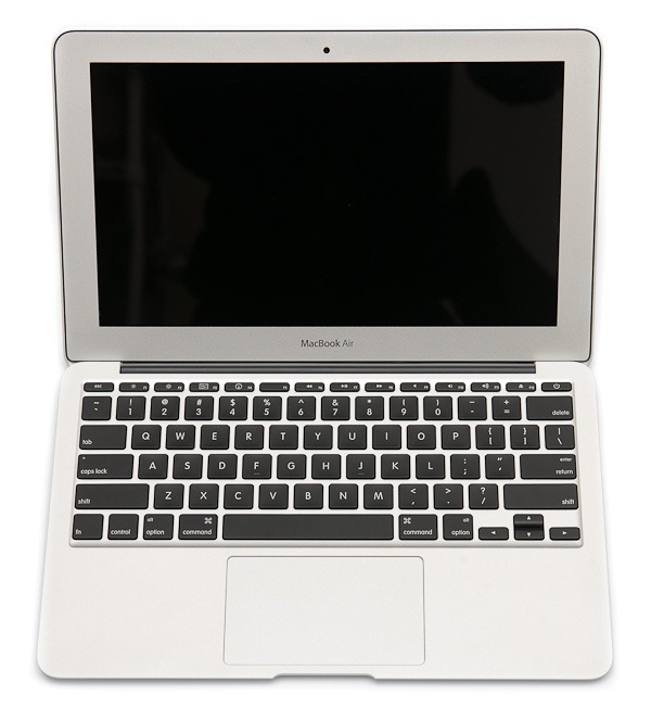 apple-macbook-air-11-inch-0828