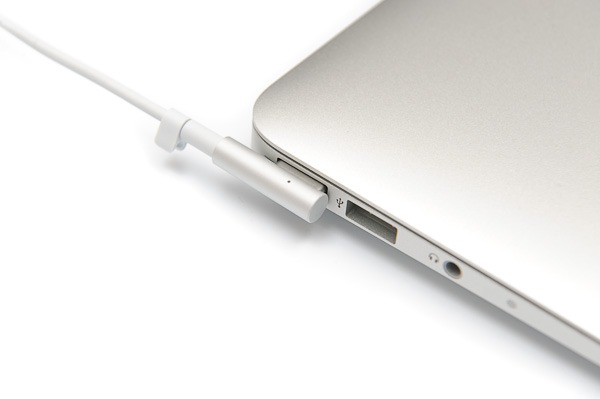 apple-macbook-air-11-inch-0853